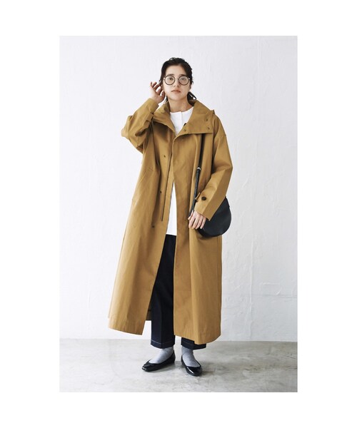 avecmoi（アヴェクモワ）の「アヴェクモワ フードの付いたコート〈ベージュ〉（レディースファッション > アウター > コート・レディース・ベージュ・（身幅68/総丈124cm）/（身幅71/総丈124cm）/（身幅65/総丈124cm）/（身幅65/総丈117cm）/（身幅62/総丈124cm））」の3枚目の写真