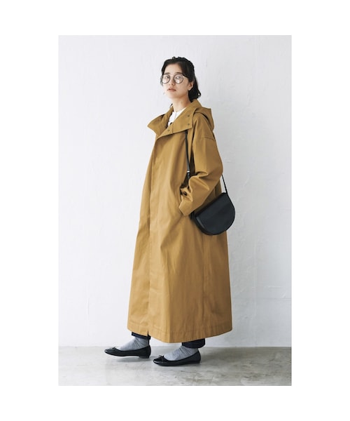 avecmoi（アヴェクモワ）の「アヴェクモワ フードの付いたコート〈ベージュ〉（レディースファッション > アウター > コート・レディース・ベージュ・（身幅68/総丈124cm）/（身幅71/総丈124cm）/（身幅65/総丈124cm）/（身幅65/総丈117cm）/（身幅62/総丈124cm））」の5枚目の写真