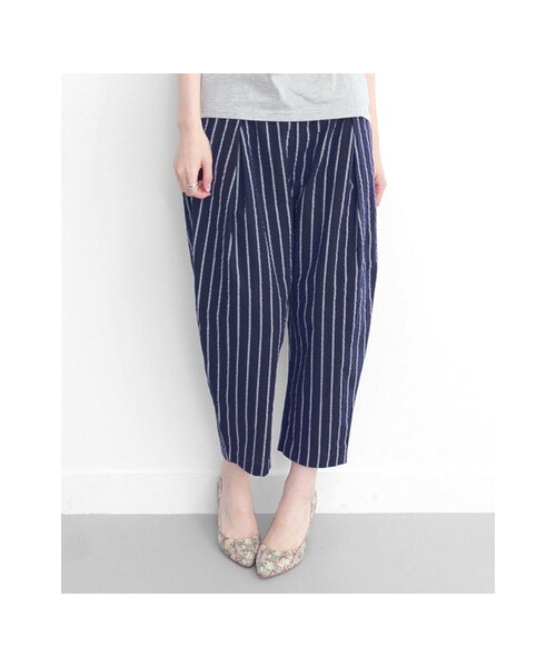 KBF（ケイビーエフ）の「ストライプフロントタックパンツ（パンツ・レディース・ネイビー×グレー/オフ×ライトグレー・one）」の5枚目の写真