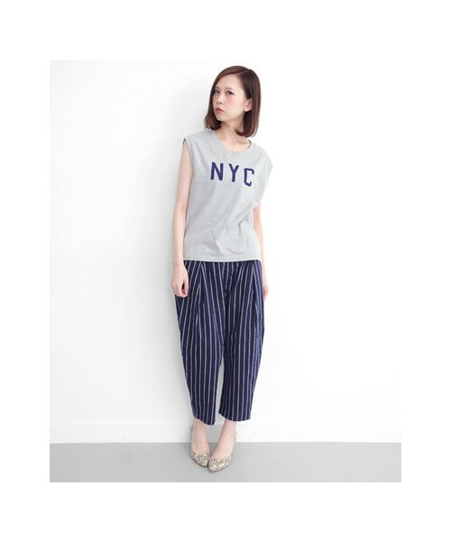 KBF（ケイビーエフ）の「ストライプフロントタックパンツ（パンツ・レディース・ネイビー×グレー/オフ×ライトグレー・one）」の4枚目の写真