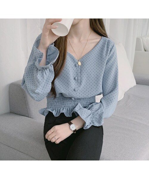 No Brand ノーブランド の Vネック ペプラムドットブラウス フリル 長袖 おしゃれ 上品 春夏秋 デートコーデ 大きサイズ 通勤 女子会 お呼ばれ 青 シャツ ブラウス Wear