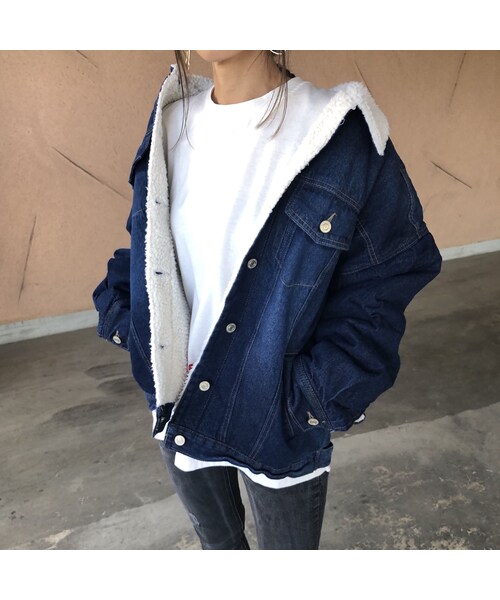 copine（コピン）の「1月16日再々入荷！ゆる可愛い！オーバーサイズ裏ボアデニムジャケット（デニムジャケット・レディース・その他）」の5枚目の写真