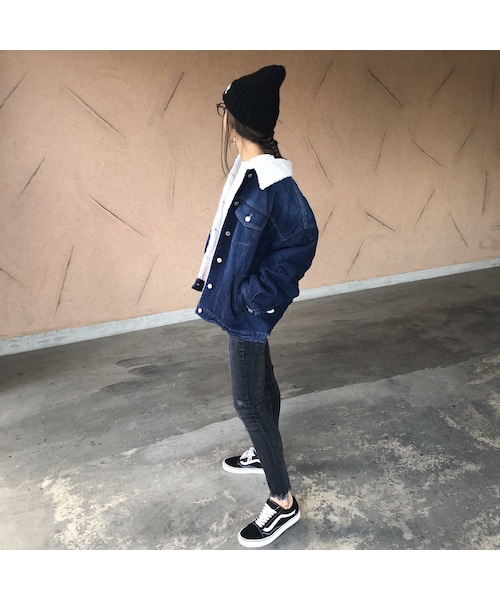 copine（コピン）の「1月16日再々入荷！ゆる可愛い！オーバーサイズ裏ボアデニムジャケット（デニムジャケット・レディース・その他）」の4枚目の写真