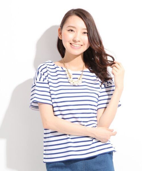 LOWRYS FARM(ローリーズファーム)の「ポンチボーダーバックZIPプルオーバーショートスリーブ2/mikoa(トップス・オフ/ブルー/ネイビー・M/L)」の2枚目の写真