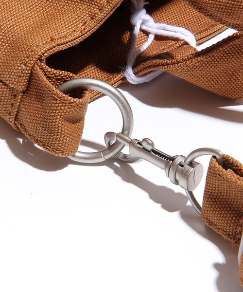 BAGGU(バグー)の「MINI DUCK BAG(バッグ・メンズ・ブラック/ブラウン/レッド・ONE SIZE)」の8枚目の写真