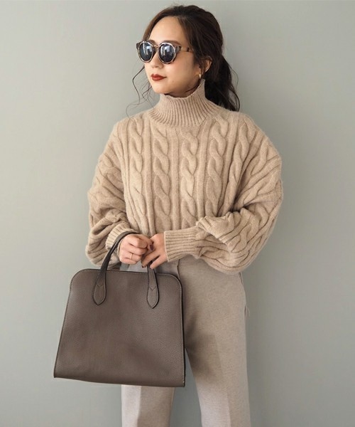 LAULEN(ローレン)の「pretzel highneck knit(ニット/セーター・レディース・ベージュ/ブラック・FREE)」の1枚目の写真