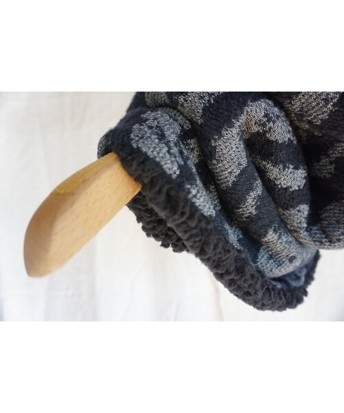 sneeuw（スニュウ）の「sneeuw　フロッタージュJQネックウォーマー（navy）（ネックウォーマー/スヌード・レディース・その他）」の3枚目の写真