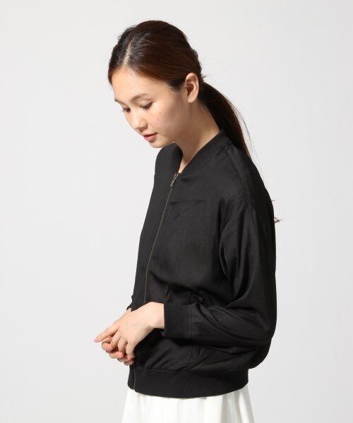 GLOBAL WORK（グローバルワーク）の「サテンリブブルゾン（ジャケット/アウター・レディース・ブラック19/グレージュ51・Ｓ/Ｍ/Ｌ）」の5枚目の写真