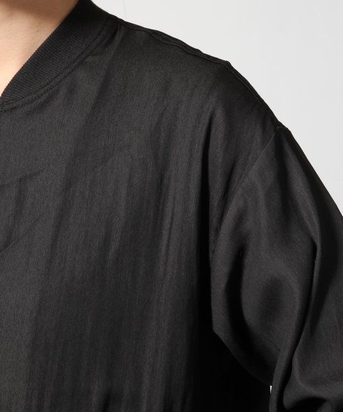 GLOBAL WORK（グローバルワーク）の「サテンリブブルゾン（ジャケット/アウター・レディース・ブラック19/グレージュ51・Ｓ/Ｍ/Ｌ）」の8枚目の写真