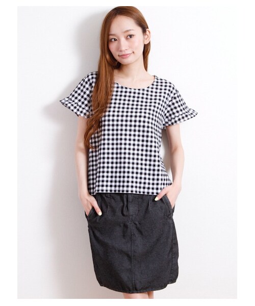 E hyphen world gallery(イーハイフンワールドギャラリー)の「・フクレギンガム袖フリルプルオーバー(カットソー・レディース・ブラック/ピンク/サックスブルー/ネイビー・F)」の1枚目の写真