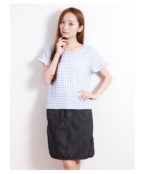 E hyphen world gallery(イーハイフンワールドギャラリー)の「・フクレギンガム袖フリルプルオーバー(カットソー・レディース・ブラック/ピンク/サックスブルー/ネイビー・F)」の2枚目の写真