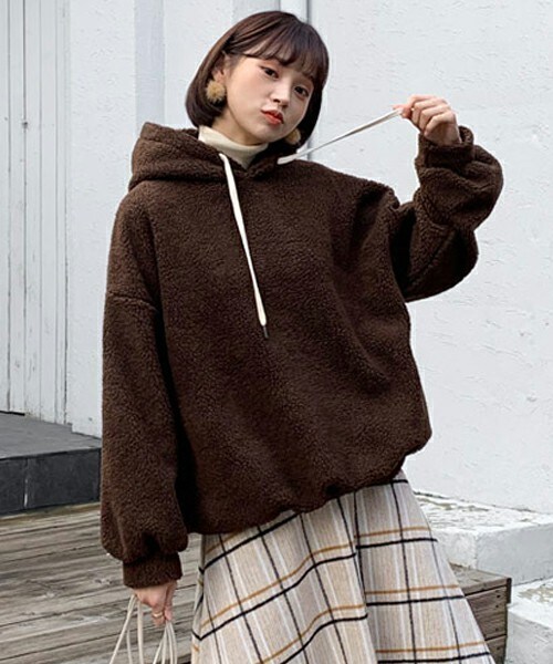 DHOLIC（ディーホリック）の「ボアフーディ（その他トップス・レディース・ベージュ/ブラウン/グレー・FREE）」の3枚目の写真