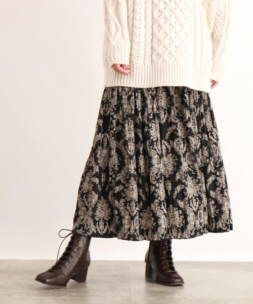 OZOC（オゾック）の「ハイウエストワッシャープリーツスカート（スカート・レディース・ブラック(119)/オフホワイト(103)/ブラック(219)/ナチュラル(050)・38(M)）」の3枚目の写真