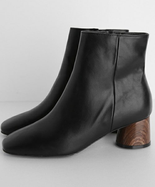 DHOLIC（ディーホリック）の「ウッドヒールアンクルブーツ（ブーツ・レディース・ブラウン/ホワイト/ブラック/グリーン・225/230/235/240/245/250）」の3枚目の写真