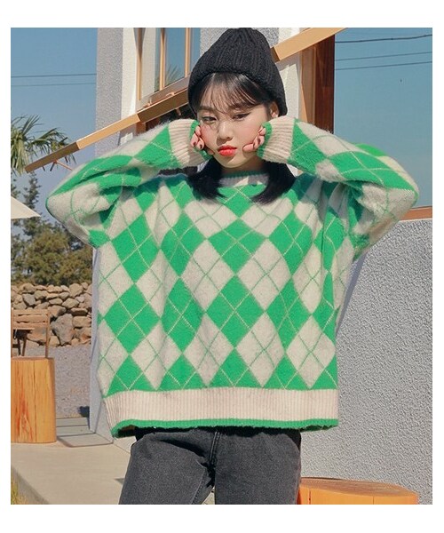 HOTPING(ホッピン)の「アーガイルチェックパターンルーズニット(ニット/セーター・レディース・Green/Orange/Pink・フリーサイズ)」の1枚目の写真