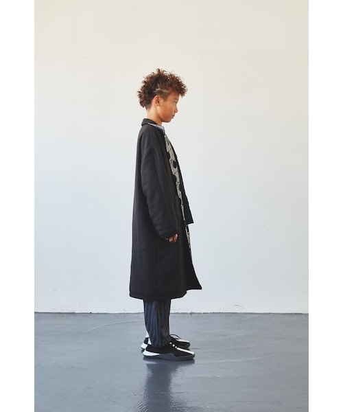 garcon la raison（ギャルソン・ラ・レゾン）の「リバーシブルビッグロングコート（その他アウター・キッズ・ブラック・140cm）」の4枚目の写真