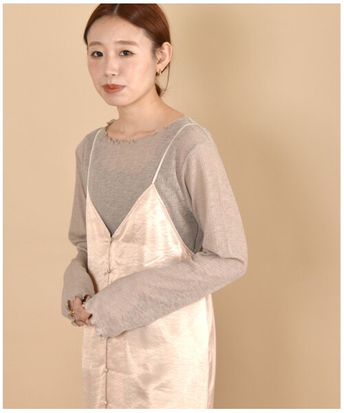 w closet(ダブルクローゼット)の「シルキーサテン前ボタンキャミワンピース(ワンピース/ドレス・レディース・アイボリー/Sグレー/レンガ・FREE/23.5/24.5)」の13枚目の写真