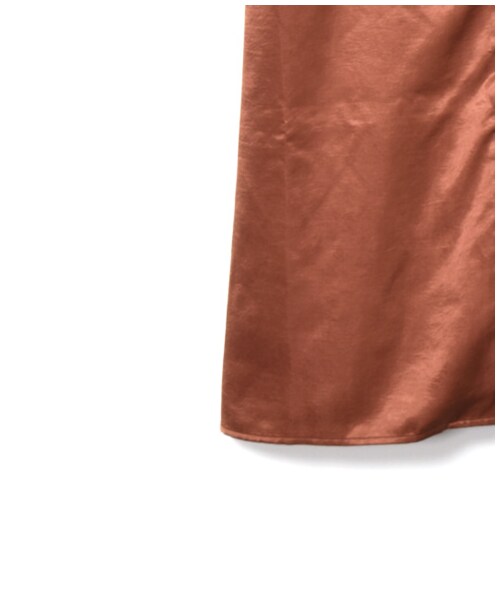 w closet(ダブルクローゼット)の「シルキーサテン前ボタンキャミワンピース(ワンピース/ドレス・レディース・アイボリー/Sグレー/レンガ・FREE/23.5/24.5)」の9枚目の写真