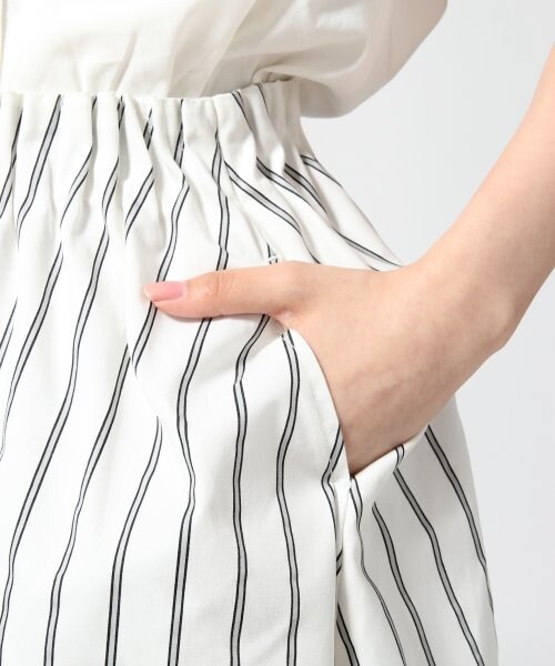 LOWRYS FARM（ローリーズファーム）の「アソートガラボリュームスカート（スカート・レディース・ホワイトストライプ/カモフラ/ネイビーストライプ・Ｆ）」の7枚目の写真