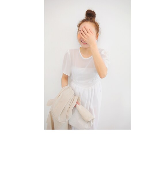 STYLENANDA(スタイルナンダ)の「シフォンフェミニンロングワンピース(ワンピース/ドレス・レディース・ホワイト/ブラック・FRE)」の9枚目の写真
