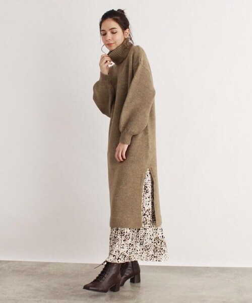 OZOC（オゾック）の「[洗える]もちもちスリット入りニットワンピース（ワンピース/ドレス・レディース・アイボリー(004)/ナチュラル(050)/キャメル(027)/ディープグレー(015)・38(M)）」の18枚目の写真