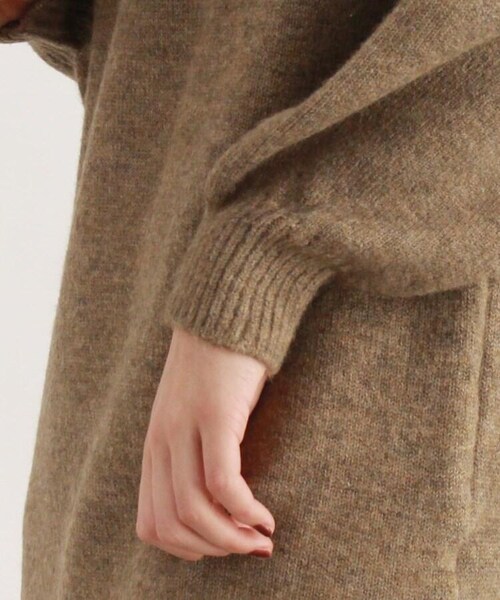 OZOC（オゾック）の「[洗える]もちもちスリット入りニットワンピース（ワンピース/ドレス・レディース・アイボリー(004)/ナチュラル(050)/キャメル(027)/ディープグレー(015)・38(M)）」の14枚目の写真