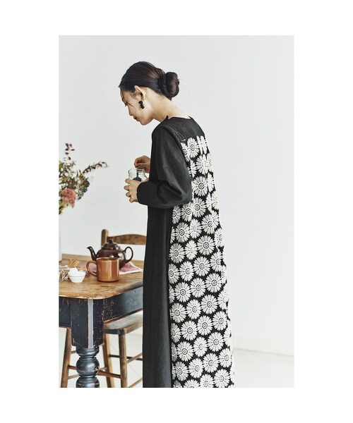 マーガレット刺繍ワンピース リズリサ レースとオーガンジーの