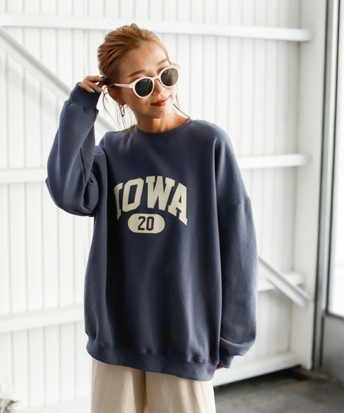 Auntie Rosa Holiday（アンティローザホリデー）の「IOWAプリントルーズスウェット（スウェット・レディース・ブラウン/グレー/ブラック/ホワイト/ブルー/パープル/グリーン・FREE）」の5枚目の写真