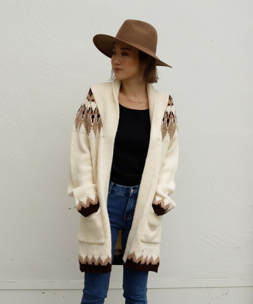 Auntie Rosa Holiday（アンティローザホリデー）の「ノルディックロングガウン/ウールブレンド（カーディガン/ボレロ・レディース・ブラウン/ホワイト/ベージュ・FREE）」の2枚目の写真