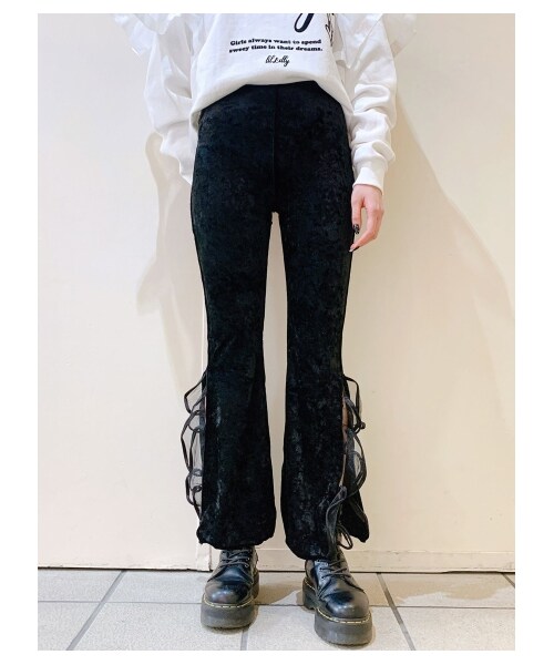 lilLilly（リルリリー）の「ベロアフリルパンツ（パンツ・レディース・PINK/RED/BLACK・FREE）」の5枚目の写真