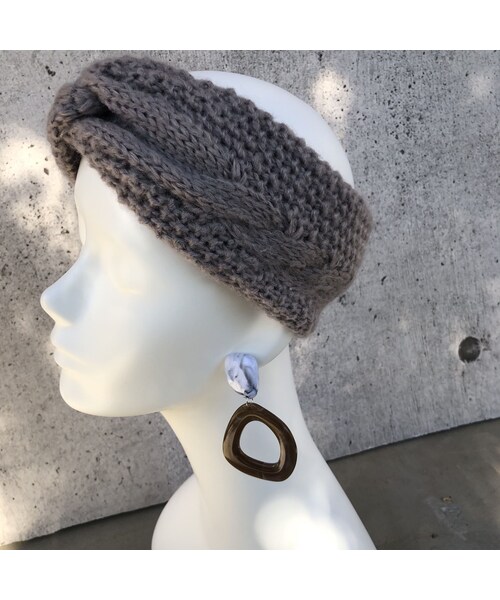 copine（コピン）の「コーデの主役！マーブル柄アクリル大ぶりピアス(2color)【クリックポスト対象商品】（ピアス（両耳用）・レディース・その他）」の7枚目の写真