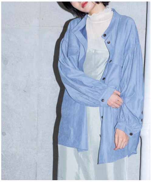 w closet(ダブルクローゼット)の「【Alley】スタンドカラーフラップポケットBIGシャツ(トップス・レディース・Lベージュ/サックス/グレージュ・FREE/M/L)」の5枚目の写真