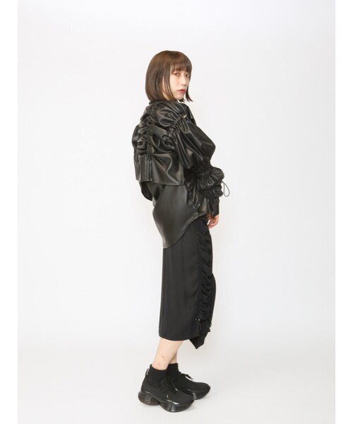 AKIKOAOKI（アキコアオキ）の「フェイクレザージッパーシャツ（）」 - WEAR
