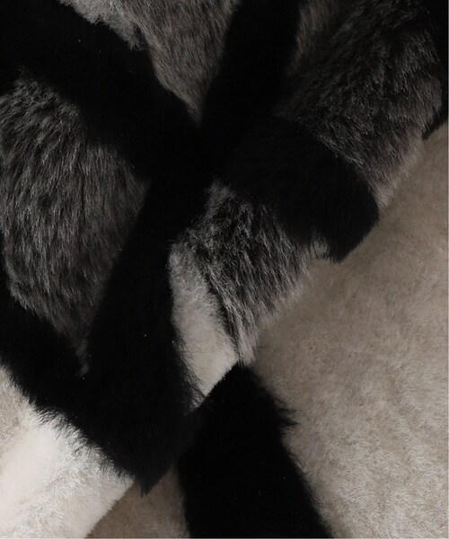 FRAMeWORK（フレームワーク）の「別注K.tsanikidisムートン チマヨ柄