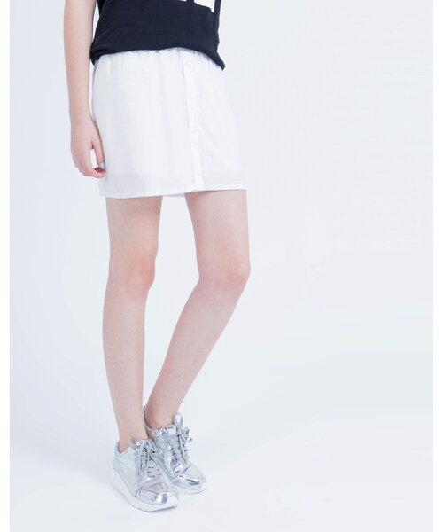 MEIER.Q（マイヤーキュー）の「SHIRT STYLE SHORTS（パンツ・レディース・白・S/M/L）」の2枚目の写真