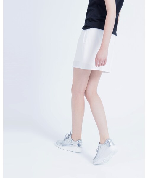 MEIER.Q（マイヤーキュー）の「SHIRT STYLE SHORTS（パンツ・レディース・白・S/M/L）」の3枚目の写真