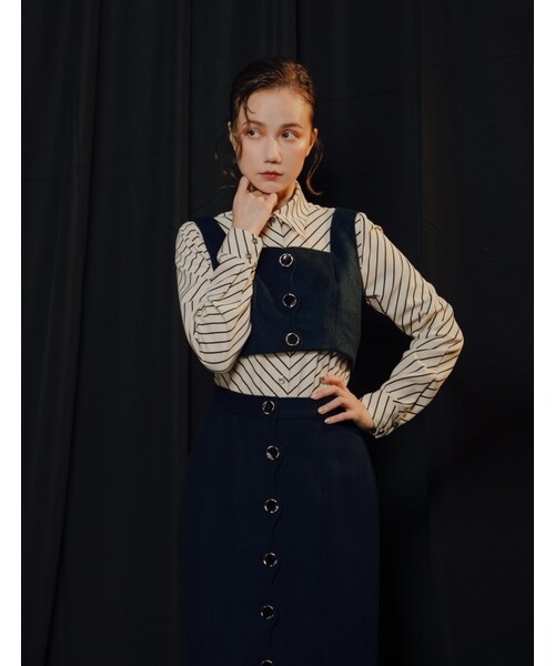 Marjorie（マージョリー）の「驟雨紛落，拼接條紋造型釦襯衫（トップス・レディース・綠/白・S/M）」の3枚目の写真