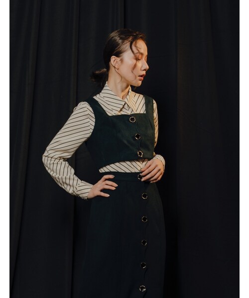 Marjorie（マージョリー）の「驟雨紛落，拼接條紋造型釦襯衫（トップス・レディース・綠/白・S/M）」の4枚目の写真