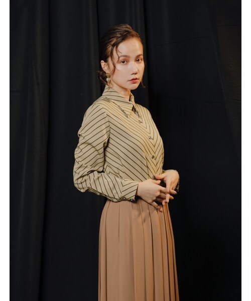 Marjorie（マージョリー）の「驟雨紛落，拼接條紋造型釦襯衫（トップス・レディース・綠/白・S/M）」の14枚目の写真
