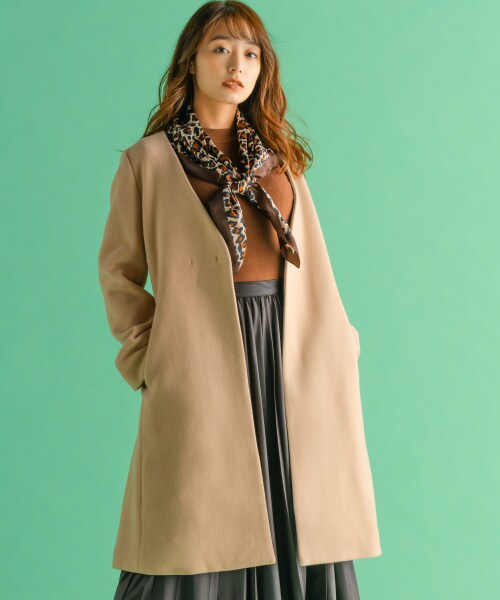 Andemiu（アンデミュウ）の「ノーカラーモッサコート（ジャケット/アウター・ライトグレー/キャメル/ライトブルー）」の2枚目の写真