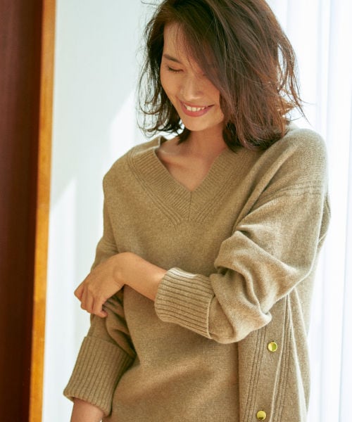 BARNYARDSTORM（バンヤードストーム）の「AQUAサイドボタンVニット