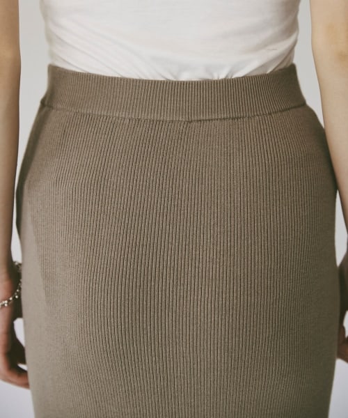 Curensology（カレンソロジー）の「コットンリブタイトスカート（スカート・スモーク/【WEB限定カラー】ベージュ）」の9枚目の写真