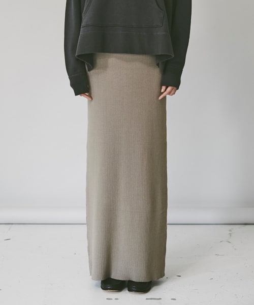 Curensology（カレンソロジー）の「コットンリブタイトスカート（スカート・スモーク/【WEB限定カラー】ベージュ）」の5枚目の写真