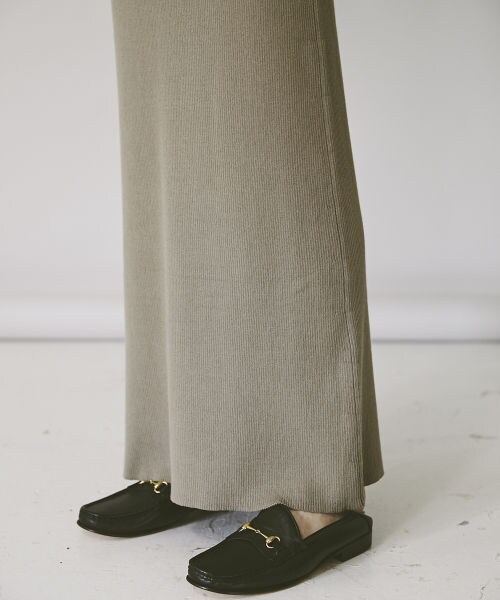 Curensology（カレンソロジー）の「コットンリブタイトスカート（スカート・スモーク/【WEB限定カラー】ベージュ）」の13枚目の写真