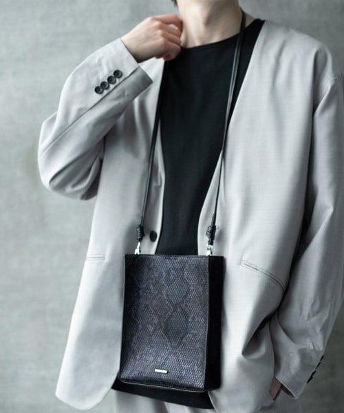 HARE（ハレ）の「コンパクトショルダーBAG（バッグ・ブラック系その他）」の3枚目の写真