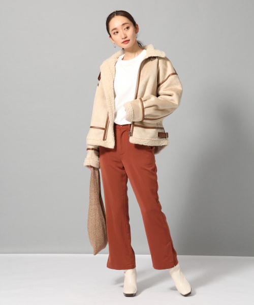 JEANASIS(ジーナシス)の「サイドベンツストレートパンツ(パンツ・ベージュ()/ブラウン()/グリーン()/ネイビー())」の7枚目の写真