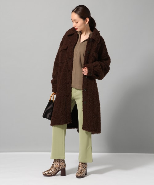 JEANASIS(ジーナシス)の「サイドベンツストレートパンツ(パンツ・ベージュ()/ブラウン()/グリーン()/ネイビー())」の9枚目の写真