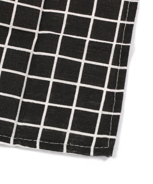 LAKOLE（ラコレ）の「ウィンドウペンチェック柄エプロン（食器/キッチン・ホワイト()/ブラック()/ブラウン()）」の7枚目の写真