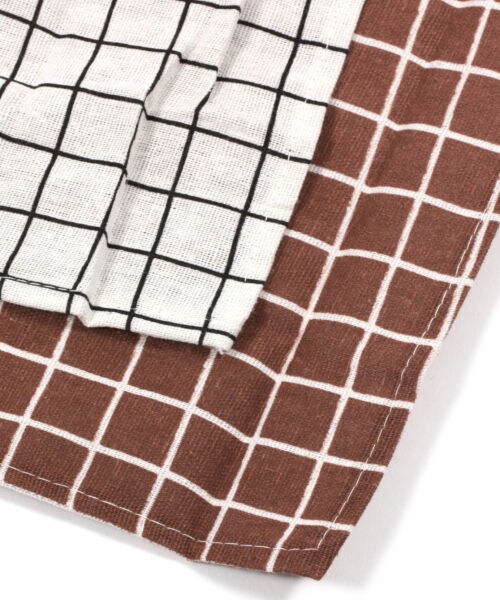 LAKOLE（ラコレ）の「ウィンドウペンチェック柄エプロン（食器/キッチン・ホワイト()/ブラック()/ブラウン()）」の11枚目の写真