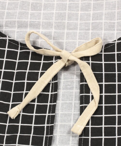 LAKOLE（ラコレ）の「ウィンドウペンチェック柄エプロン（食器/キッチン・ホワイト()/ブラック()/ブラウン()）」の10枚目の写真